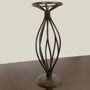 GUC Distresed-Look Tall Bronze Swirled Wrought Iron Candle Holder / Stand
